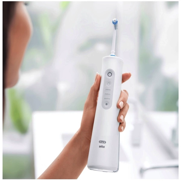 Zijaanzicht Oral-B Aquacare 6 PRO-Expert Waterflosser Wit